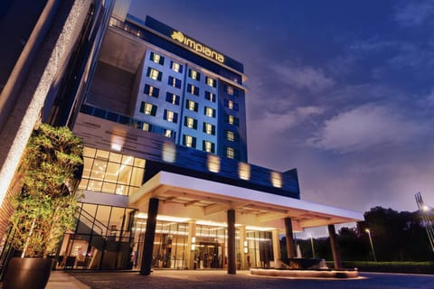 Property building, Facade/entrance, Night