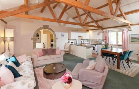 Spacious Swallow Cottage Casa in North Dorset District