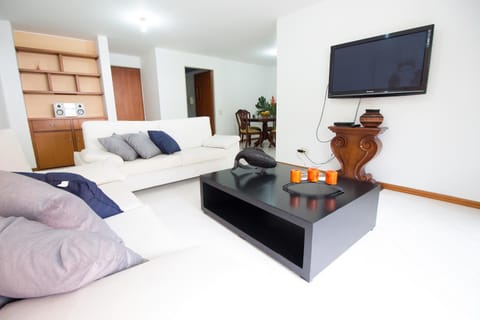 San Fernando Suite 201 - Livin Colombia Condominio in Cali