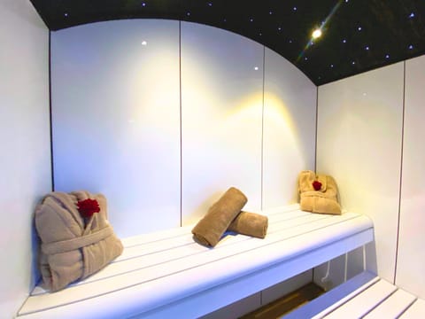 Steam room, Spa and wellness centre/facilities