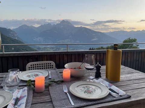 View (from property/room), Balcony/Terrace, Dining area, Mountain view