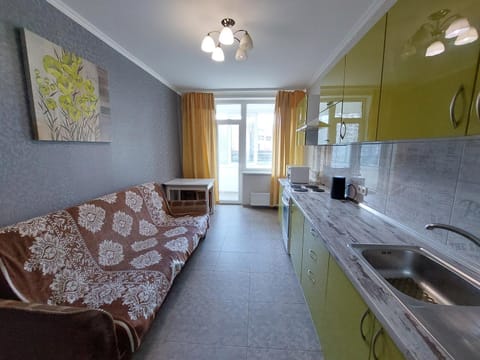 Apartment on Ovanesa Tumanyana 1a, Levoberezhnaya metro station Condo in Kiev City - Kyiv