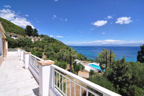 Pool view, Sea view