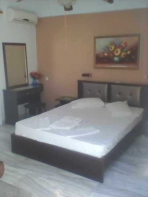 Noula Studio Apartment hotel in Argassi