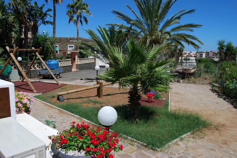 Residence Amalia House in Pantelleria
