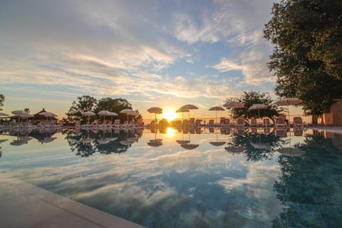 Pool view, Swimming pool, Sunrise