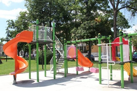 Day, Children play ground