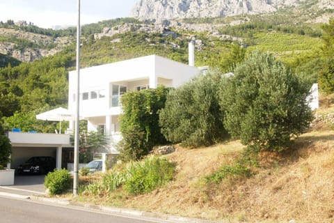 Open Hus Apartment in Makarska