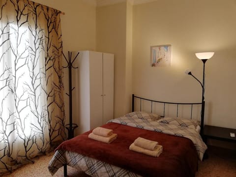 Sfiggos 54 Guest House Bed and Breakfast in Kallithea