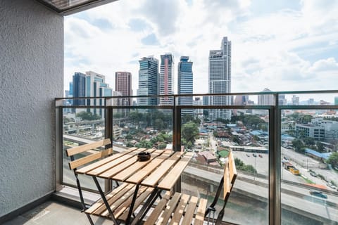 Summer Suites KLCC Apartments Condo in Kuala Lumpur City