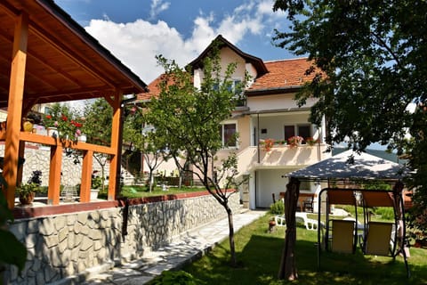 Saint Maria Guest House Bed and Breakfast in Velingrad