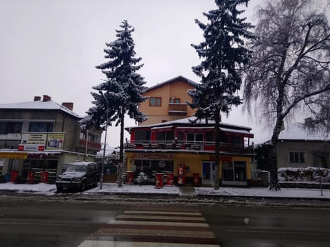 Property building, Neighbourhood, Winter