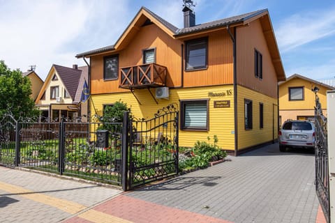 Property building, Facade/entrance, Day, Street view