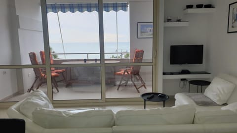 TV and multimedia, Balcony/Terrace, Living room, Seating area, Sea view