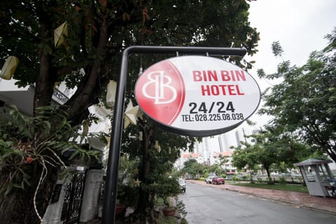 Bin Bin Hotel 2 - Near Him Lam D7 Hotel in Ho Chi Minh City