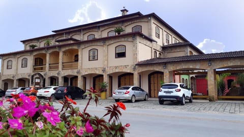 Property building, Facade/entrance