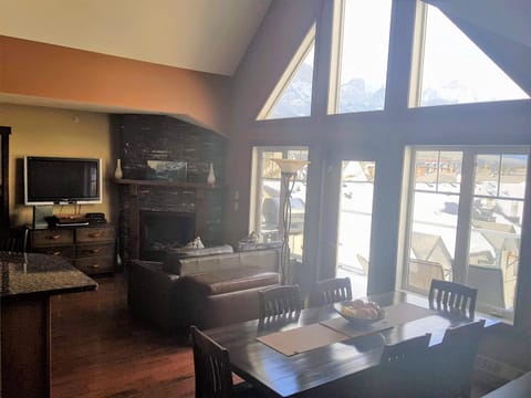PRC Annex - Pet Friendly Appart-hôtel in Canmore