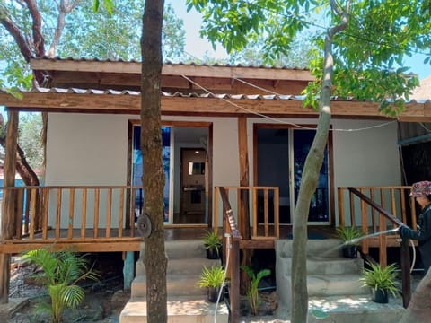 Sunny Bungalow Bed and Breakfast in Sihanoukville