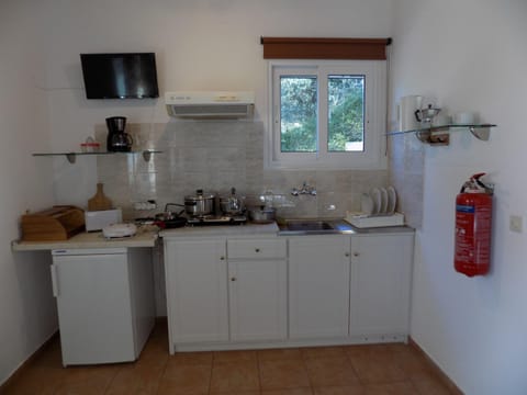 Coffee/tea facilities, Kitchen or kitchenette, Dining area