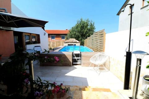 Patio, BBQ facilities, Balcony/Terrace, Swimming pool, Swimming pool