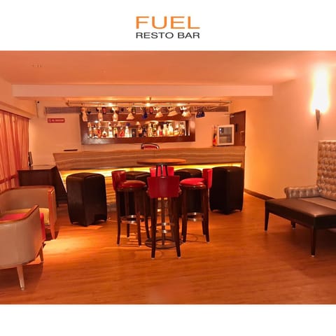 Lounge or bar, Food and drinks, Drinks