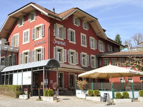 ZIEGELHÜSI Hotel, Stettlen bei Bern Auberge in Canton of Bern (Region)