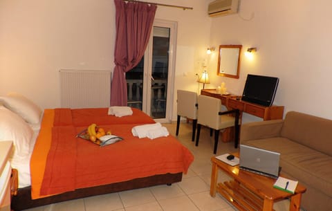 Aria Hotel Samos Town Apartment hotel in Samos Prefecture