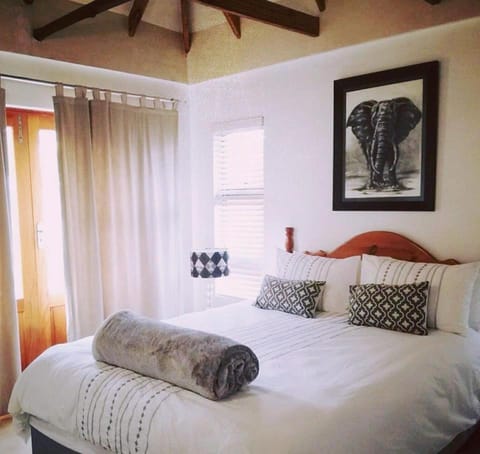 Toilet, Patio, Bed, Bedroom, Street view, Family, Family