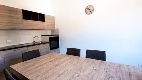 Dining area, oven, kitchen