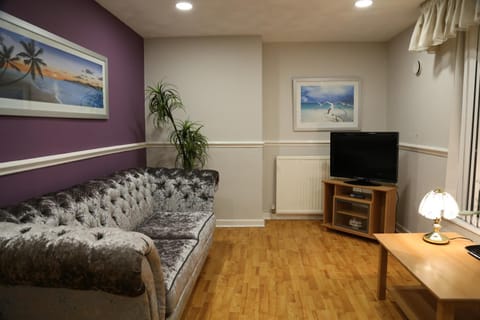 La Suisse Serviced Apartments Condo in Prestwich