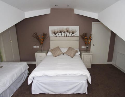 La Suisse Serviced Apartments Condo in Prestwich