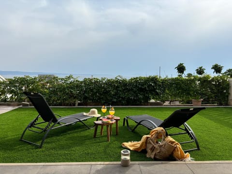 Garden, Balcony/Terrace, Sea view