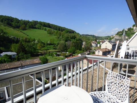 Balcony/Terrace, Mountain view