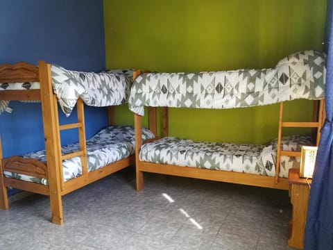 Bedroom, bunk bed