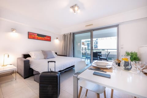 Nemea Appart Hotel Le Lido Cagnes sur Mer Apartment hotel in Cagnes-sur-Mer