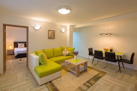 Apartment Mistovic Eigentumswohnung in Dobrota