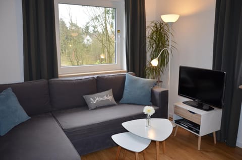 TV and multimedia, Living room, Other, Other, Photo of the whole room, Decorative detail, Decorative detail, Seating area