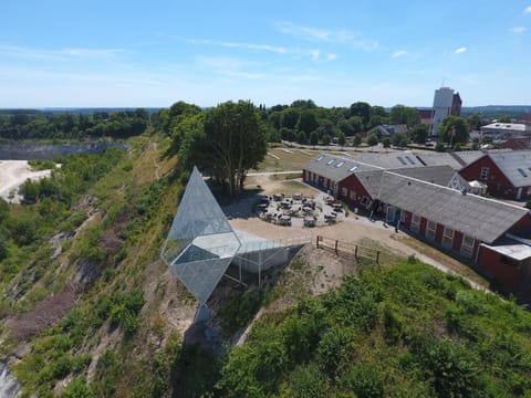 Restaurant/places to eat, Restaurant/places to eat, Day, Bird's eye view, Summer, Garden, On site, Lake view, Mountain view, Meals