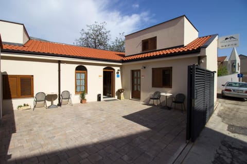 Villa Divani Alojamiento y desayuno in Mostar