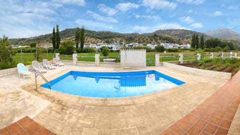 Patio, Patio, BBQ facilities, BBQ facilities, Garden, Garden, Balcony/Terrace, Balcony/Terrace, City view, Garden view, Mountain view, Pool view, River view, Swimming pool, Swimming pool