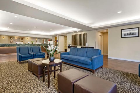 Comfort Inn & Suites SeaTac Hotel in Des Moines
