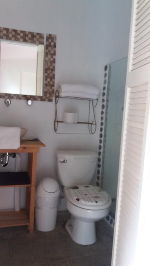 Bathroom, Decorative detail