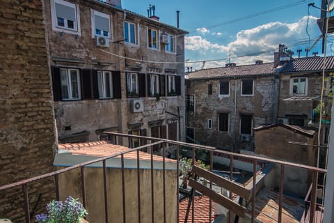 Inner courtyard view