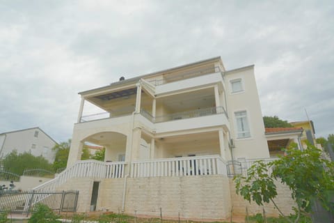 Property building, Natural landscape