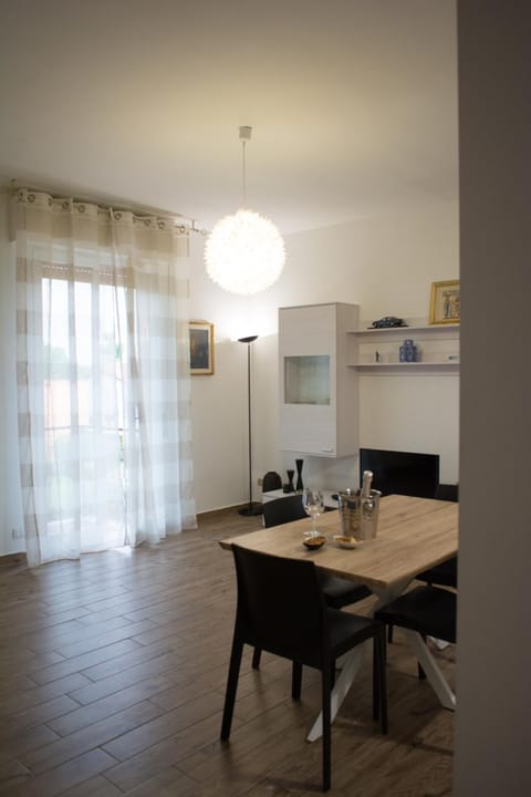 guest house for you Condo in Modena