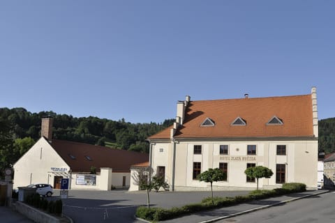 Floor plan, Garden view, Street view