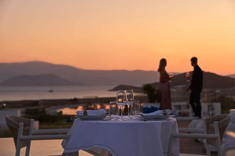 18 Grapes Hotel Hôtel in Agios Prokopios