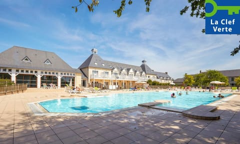 Day, Text overlay, Pool view, Swimming pool, Swimming pool, sunbed