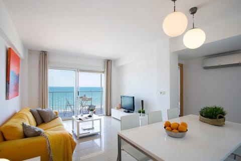Balcony/Terrace, Living room, Dining area, Sea view