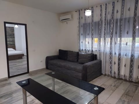 Iarina Miraj Deluxe 2 BAI Apartamento in Constanta